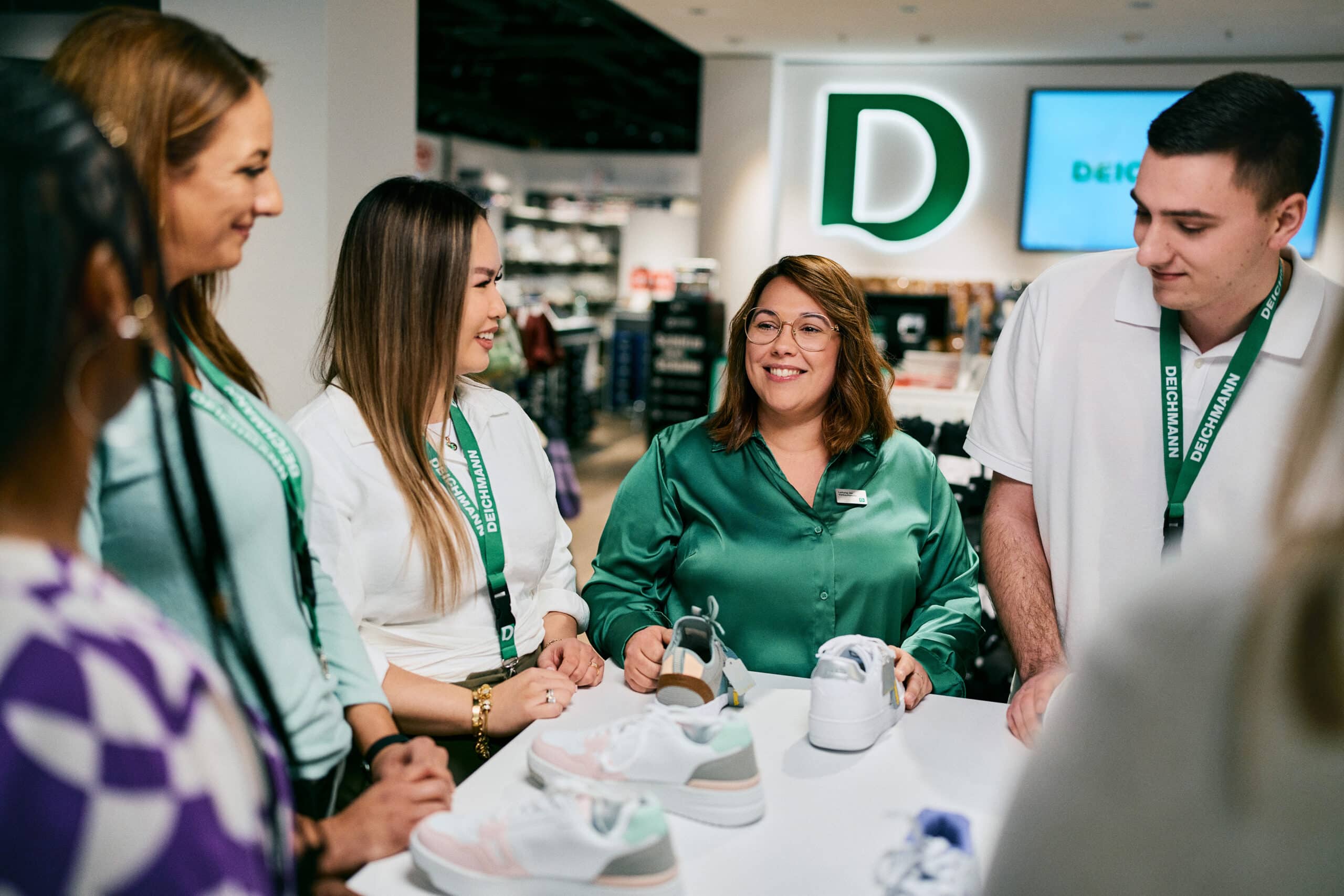 La empresa debe servir a las personas.